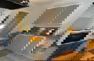 Foto 3 - 6 Person Holiday Home in Jarna-by Traum