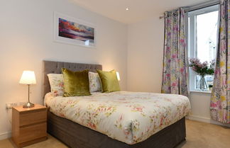 Photo 3 - Kew Bridge Apartments