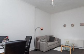Photo 1 - One Bedroom Apartment by Klass Living Serviced Accommodation Coatbridge - Albion Apartment with Wifi and Parking
