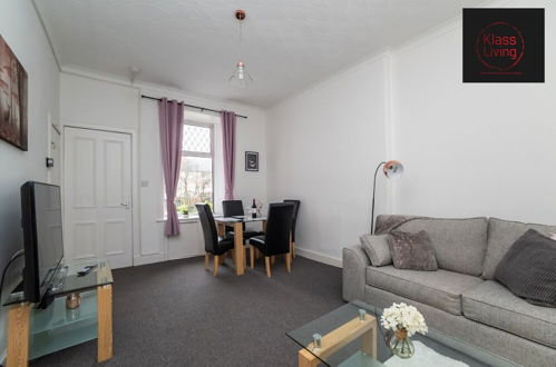 Photo 14 - One Bedroom Apartment by Klass Living Serviced Accommodation Coatbridge - Albion Apartment with Wifi and Parking
