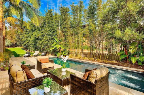 Photo 1 - Tropical 5BR La Jolla Retreat by NamaStay