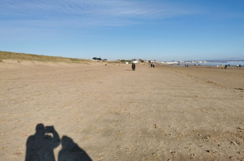 Photo 14 - Captivatingly Stunning 2-bed Cabin in Bridlington