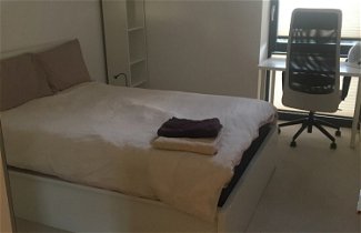 Photo 1 - Bright & Modern 1 Bedroom Flat in Shepherds Bush