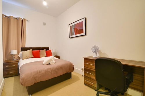 Photo 3 - Two Bedroom Serviced Apartment