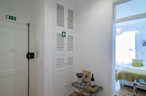 Photo 12 - Spacious Bairro Alto Apartment + Courtyard, By TimeCooler