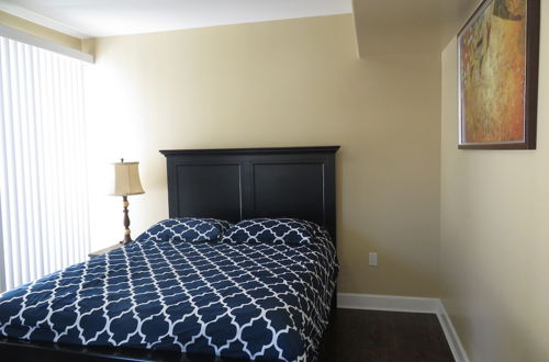 Photo 20 - 2 Bed 2 Bath in Studio City