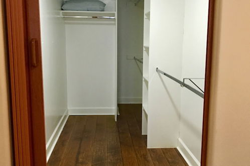 Foto 10 - 2 Bed 2 Bath in Studio City