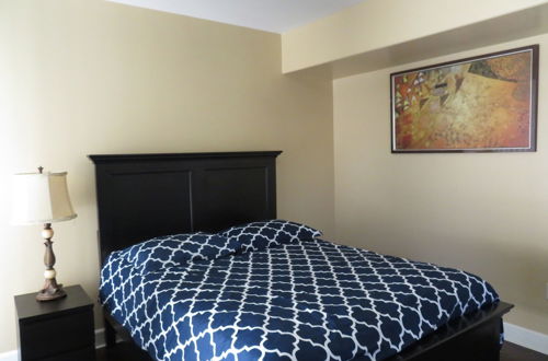 Photo 21 - 2 Bed 2 Bath in Studio City