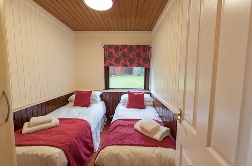 Photo 4 - Conifer Lodge 25 With Hot Tub, Newton Stewart