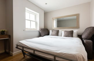 Photo 2 - The Norfolk Townhouse - Large & Stunning 5BDR Mews Home on Private Street