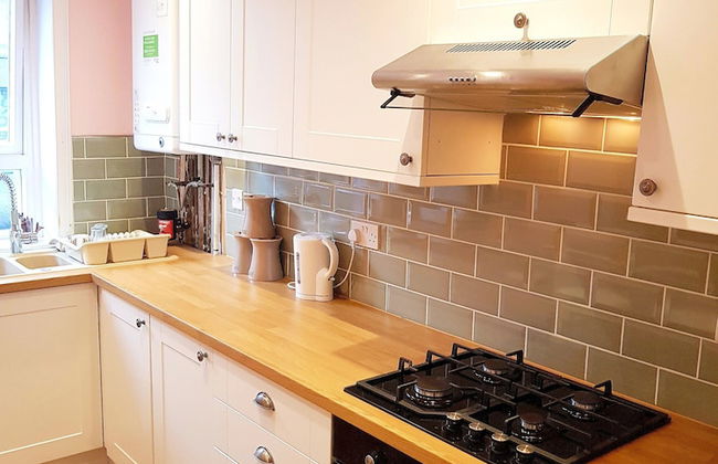 Warm Cosy Family Home With Free Parking - Foto 17