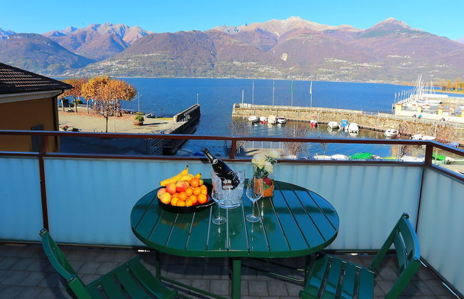 The Lake Apartment - Photo 16