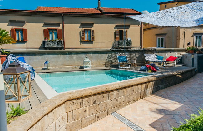 Spacious Villa with 4 rooms, pool, solarium & garden - Photo 24
