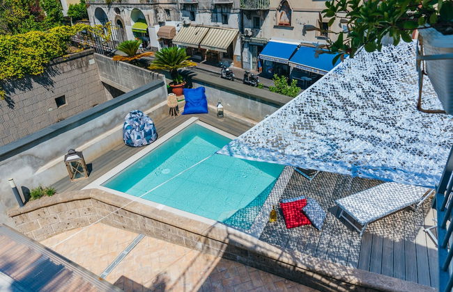 Spacious Villa with 4 rooms, pool, solarium & garden - Photo 23