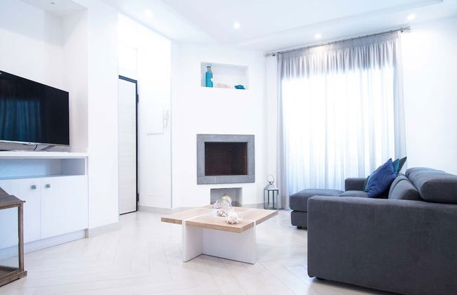 Spacious Villa with 4 rooms, pool, solarium & garden - Photo 9