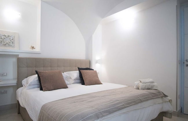 Spacious Villa with 4 rooms, pool, solarium & garden - Photo 3