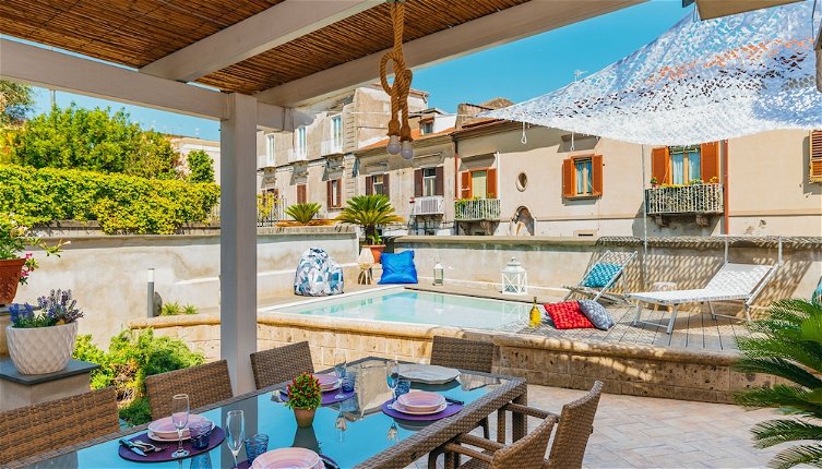 Foto 1 - Spacious Villa with 4 rooms, pool, solarium & garden