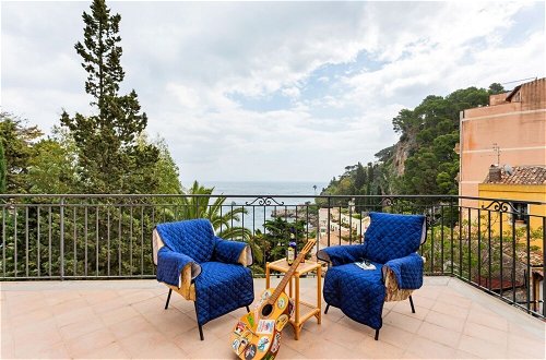 Photo 11 - Mazzarò Apartment with Terrace and Seaview