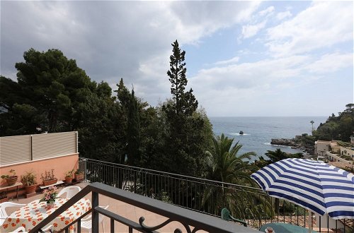 Photo 16 - Mazzarò Apartment with Terrace and Seaview