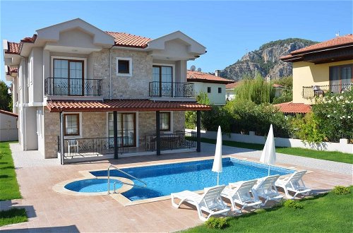 Foto 13 - Stunning 4-bed Villa Konak Private & Pool