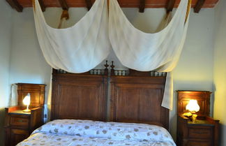 Foto 1 - Amazing Farmhouse in Montecatini Terme with Hot Tub