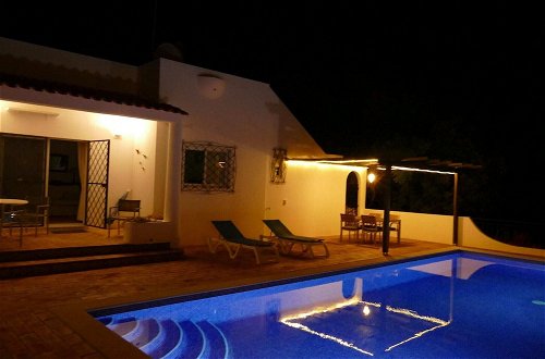 Foto 28 - Secluded Villa With a Private Swimming Pool