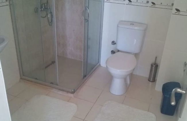 Stunning 4 Bedroom Private Villa - With Pool - Photo 10