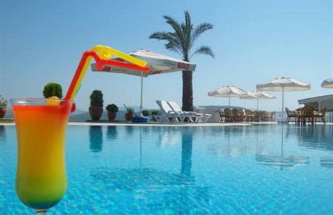 Stunning 4 Bedroom Private Villa - With Pool - Photo 14