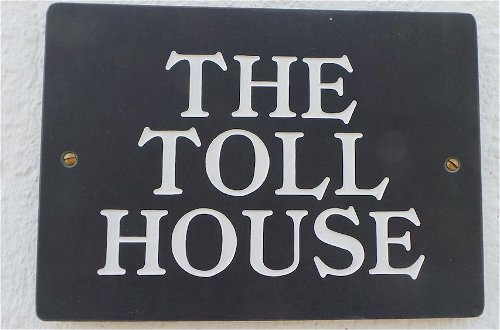 Photo 9 - the Welsh Toll House