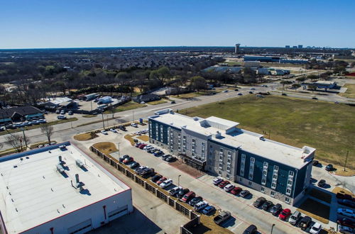 Photo 45 - WoodSpring Suites Dallas Plano Central Legacy Drive