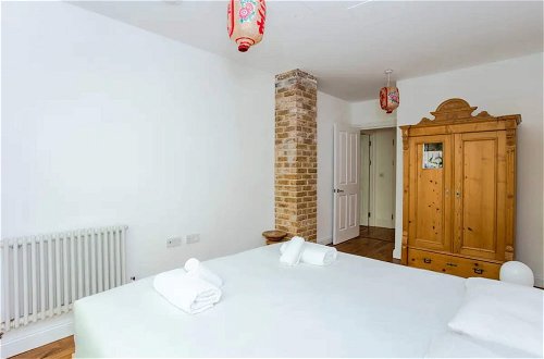 Photo 6 - Cosy 2 Bedroom Apartment With Great Outdoor Balcony