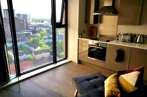 Photo 19 - A Modern Studio With Great City Views - 17th Floor, City Views & 2 Minutes to Canal
