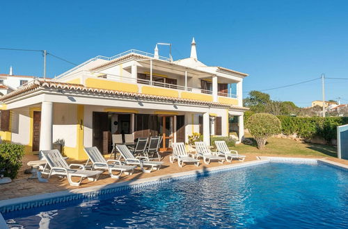 Photo 1 - Cozy Villa in Albufeira With Swimming Pool