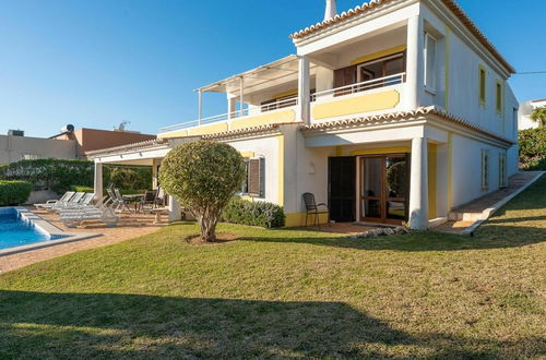 Photo 22 - Cozy Villa in Albufeira With Swimming Pool