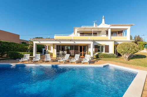 Photo 24 - Cozy Villa in Albufeira With Swimming Pool