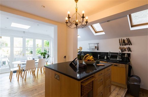 Foto 23 - Fabulous 4 Bed House With Garden in Fulham