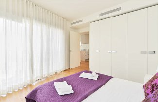 Photo 3 - Sunny & Bright Amoreiras Apartment