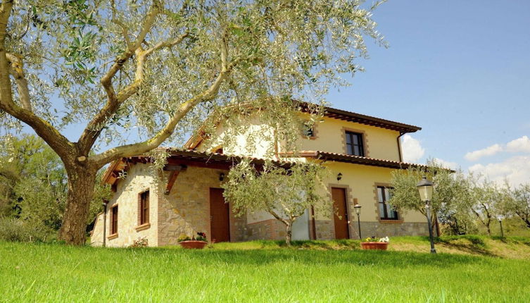 Foto 1 - Secluded Mansion in Perugia with Hot Tub