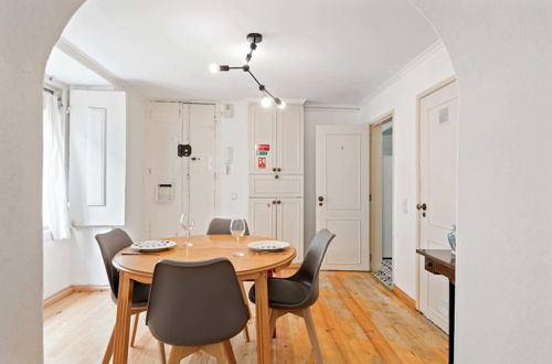 Photo 4 - Portuguese Design 1 Bedroom Apartment in the Heart of Lisbon