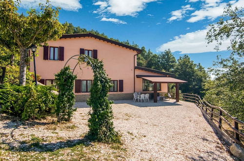 Photo 29 - Agriturismo in the Appenines with Covered Swimming Pool & Hot Tub