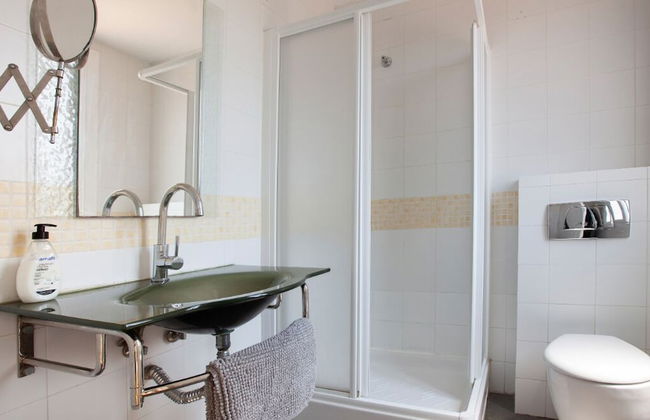 Centric Apartment Berlin - Photo 16