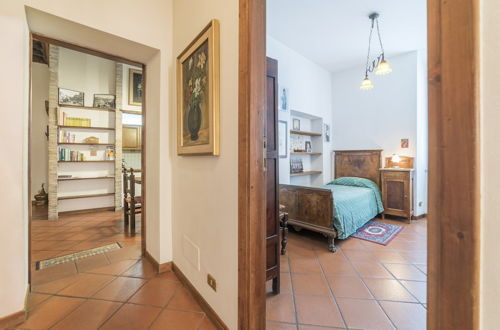 Photo 21 - Trastevere Roomy Apartment