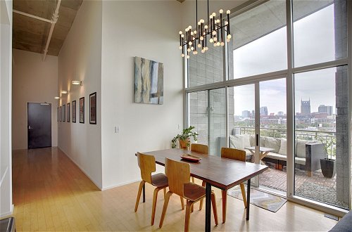 Foto 1 - Luxe Downtown Penthouse with City Skyline Views