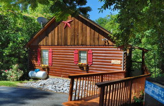 Photo 1 - Just Hanging Out - Three Bedroom Cabin