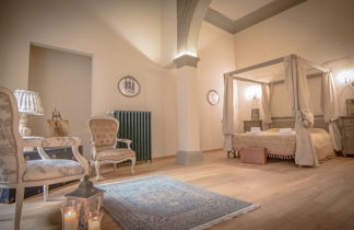 Photo 1 - Breathtaking 4BD Apt 5min Walk to Duomo