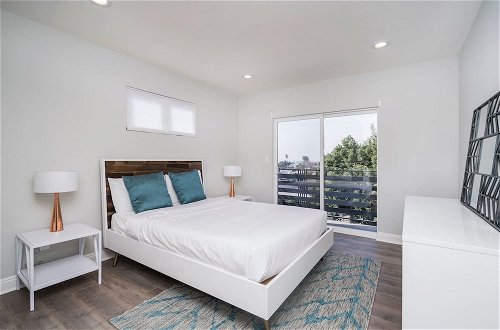 Foto 8 - Brand NEW Luxury 3bdr Townhome In Silver Lake