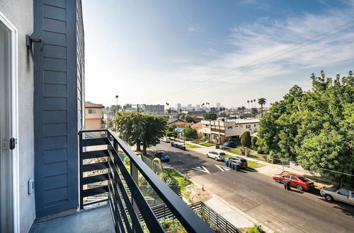 Photo 16 - Brand NEW Luxury 3bdr Townhome In Silver Lake