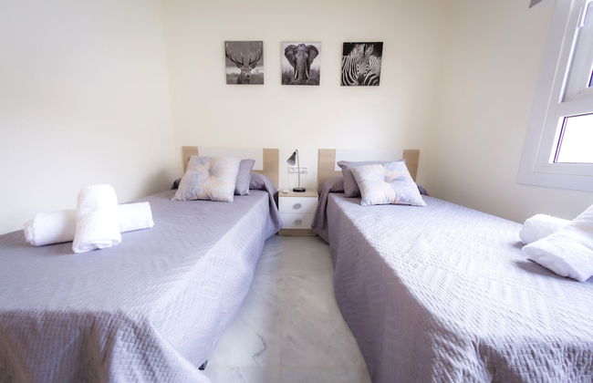Apartamentos Puerto Almerimar - Foto 9