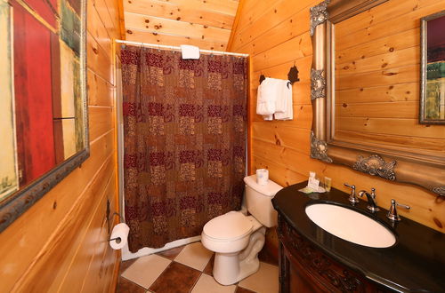 Photo 42 - Family Valley Lodge - Six Bedroom Cabin