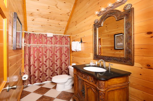 Photo 43 - Family Valley Lodge - Six Bedroom Cabin